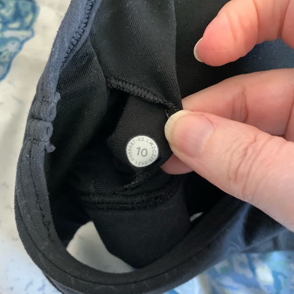 lululemon athletica Black Flow Y Nulu Bra size 10 - Picture 6 of 7